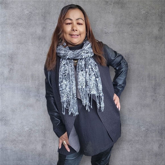 Jessica Womens Elegant Black and Gray Patterned Scarf - Picture 7 of 9